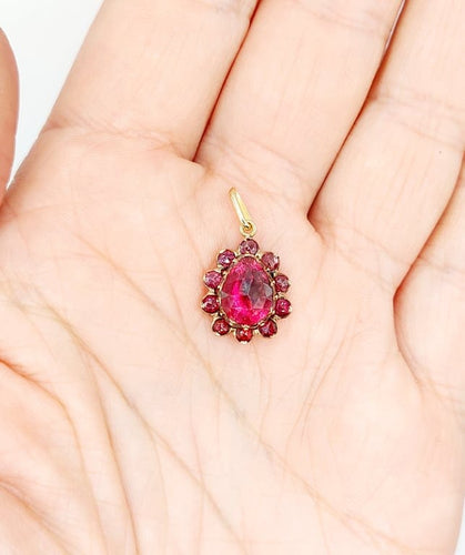 Pendentif Pendentif marguerite victorien en or rose 18k et grenats (vers 1870) 58 Facettes A06744
