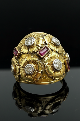 Bague 53 Cozzolino - Bague bombée en or jaune 18K diamants et rubis 58 Facettes
