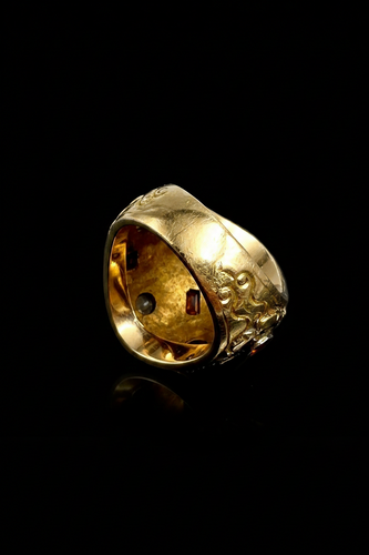 Bague 53 Cozzolino - Bague bombée en or jaune 18K diamants et rubis 58 Facettes