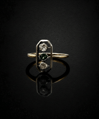 Bague 56 Bague austro-hongroise - Smeraldo et diamants en or jaune et argent 58 Facettes