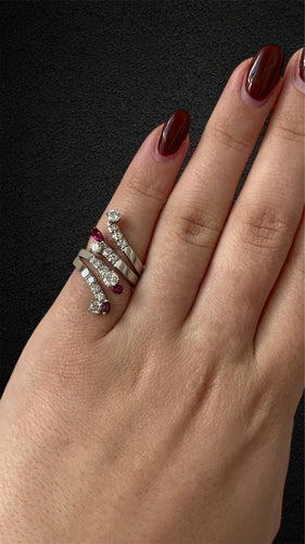 Bague 50 Bague serpent stylisée - Bague en or avec rubis et diamants 58 Facettes