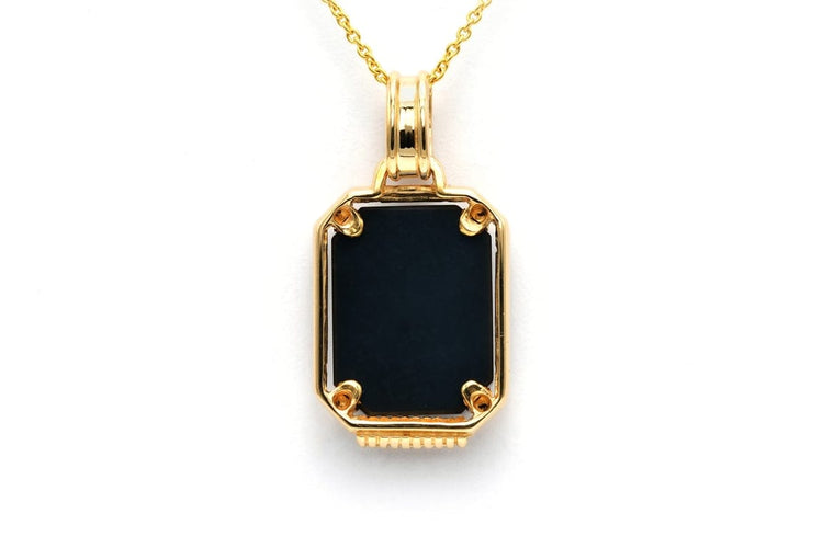 Pendentif Pendentif années 50 en or jaune 18 carats serti d’un camée en agate 58 Facettes 23514