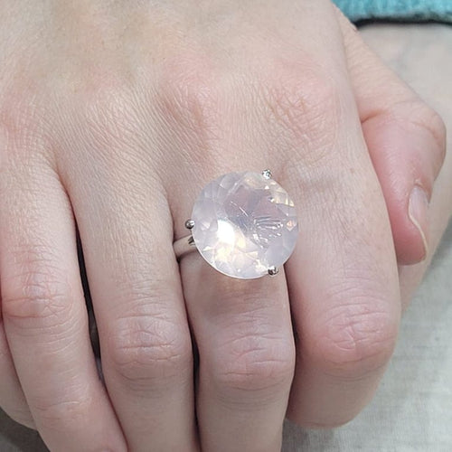 Bague 53 Bague en or blanc 18k avec quartz rose 58 Facettes T16