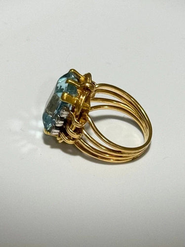 Bague 60 Bague ancienne en or jaune 750 et aigue-marine, diamants 58 Facettes