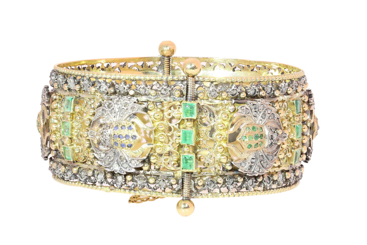 Bracelet Bracelet jonc victorien néo-égyptien à charnière orné de scarabées sertis de diamants et de pierres précieuses 58 Facettes 26050-0270