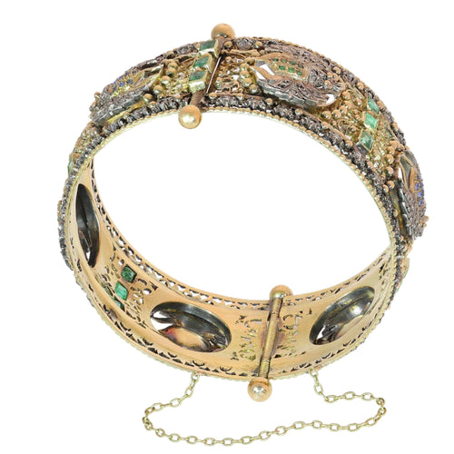 Bracelet Bracelet jonc victorien néo-égyptien à charnière orné de scarabées sertis de diamants et de pierres précieuses 58 Facettes 26050-0270