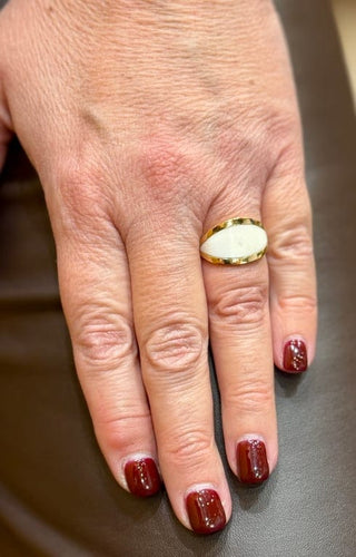 Bague 51 Puig Doria - Bague vintage en or jaune 18 carats, bois et ivoire, T51 58 Facettes 88705-ac11160