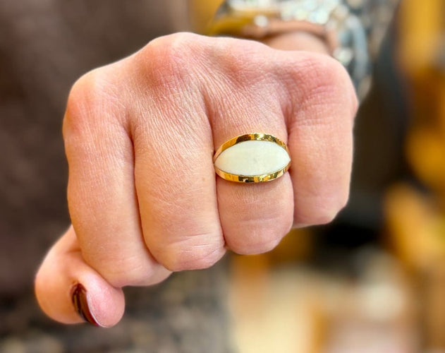 Bague 51 Puig Doria - Bague vintage en or jaune 18 carats, bois et ivoire, T51 58 Facettes 88705-ac11160