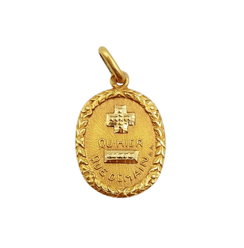 Pendentif Augis - Pendentif médaille d'amour en or 18k « + qu'hier - que demain » 58 Facettes A06807
