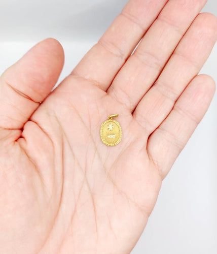 Pendentif Augis - Pendentif médaille d'amour en or 18k « + qu'hier - que demain » 58 Facettes A06807