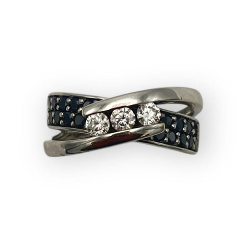 Bague 52 Bague en or blanc 750 - Diamants blancs et noirs 58 Facettes 149067563