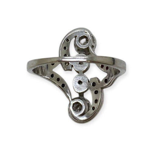 Bague 56 Bague ancienne en or blanc 750 sertie de diamants 58 Facettes 330091957