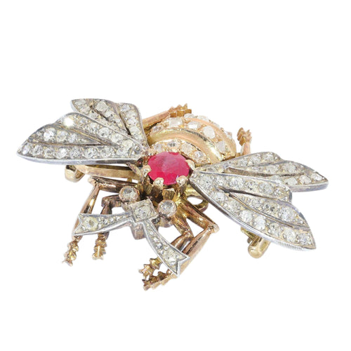 Broche Broche abeille de l'entre-deux-guerres avec diamants et rubis en or et argent 58 Facettes 26050-0263