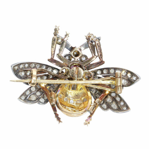 Broche Broche abeille de l'entre-deux-guerres avec diamants et rubis en or et argent 58 Facettes 26050-0263