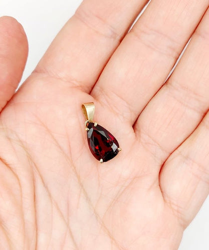 Pendentif Pendentif vintage en or rose 18k au grenat poire 6,60 ct 58 Facettes A06813