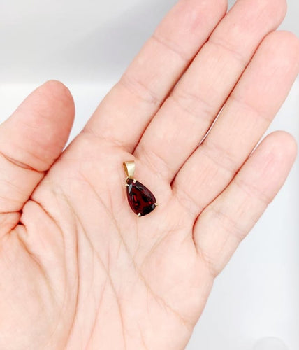 Pendentif Pendentif vintage en or rose 18k au grenat poire 6,60 ct 58 Facettes A06813