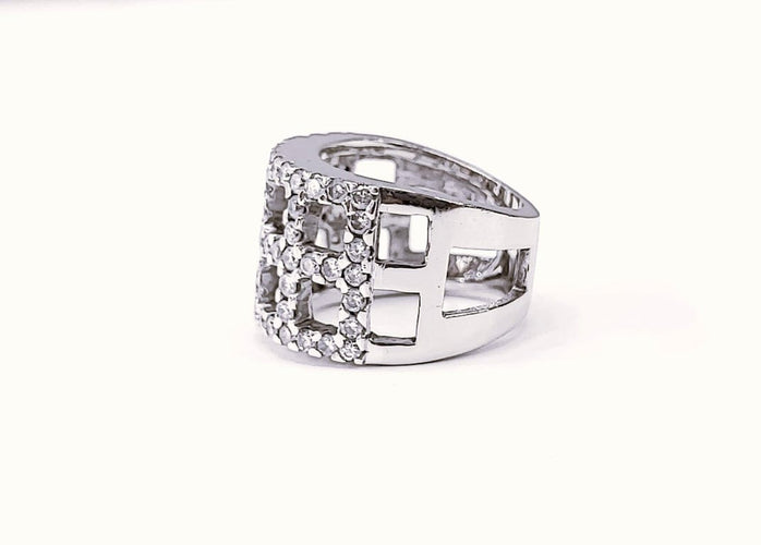 Bague 53.5 Bague bandeau ajourée en or blanc 18K et diamants 58 Facettes band.ajour.dt