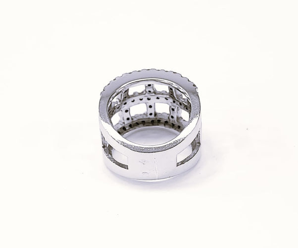 Bague 53.5 Bague bandeau ajourée en or blanc 18K et diamants 58 Facettes band.ajour.dt