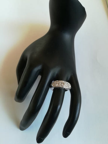 Bague 50.5 Bague jarretière ancienne en or blanc 18 ct et diamants 58 Facettes 01651