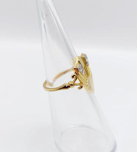 Bague 51 Bague chevalière blason vintage en or 18k et platine, diamants 58 Facettes A06817
