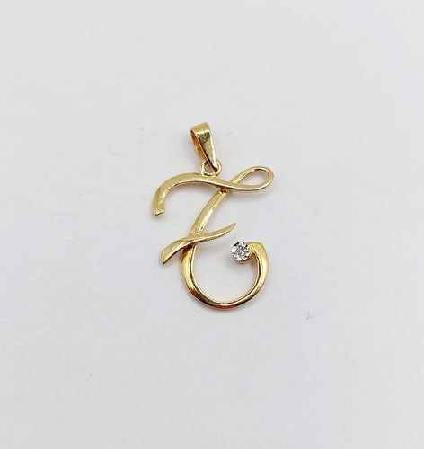Pendentif Pendentif vintage en or 18k lettre F et diamant 58 Facettes A06825