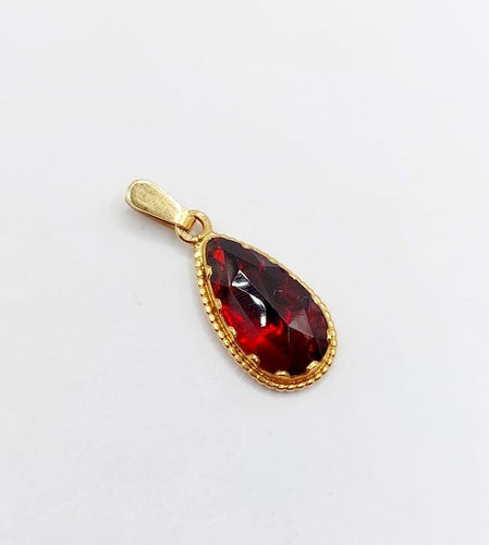 Pendentif Pendentif antique en or 18k au grenat de Perpignan (vers 1920) 58 Facettes A06829
