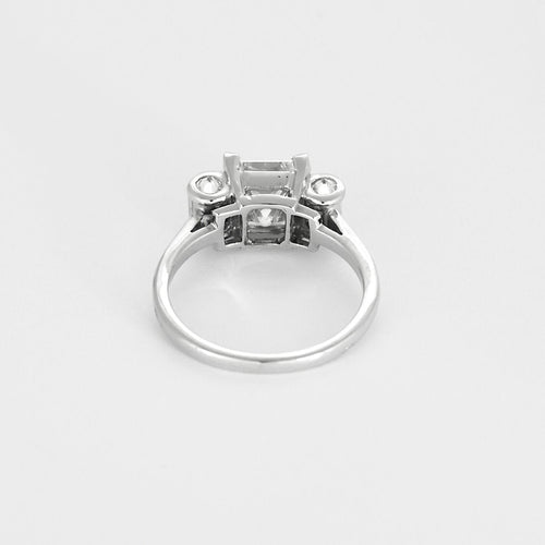 Bague 53.5 Bague solitaire - Diamant taille princesse 2,02 ct en or blanc 58 Facettes DIN0301X2