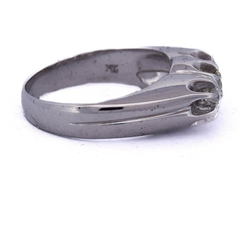 Bague 60 Bague vintage trois pierres en or blanc 18 kt et diamants 58 Facettes AN244 (0579)