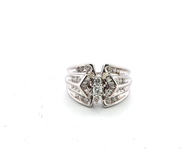 Bague 51 Bague en or blanc avec diamants 58 Facettes 1831 L 182 25