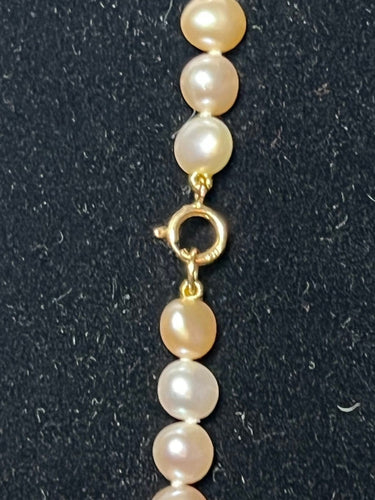 Collier Collier de 77 perles de culture, fermoir en or 750 58 Facettes 857