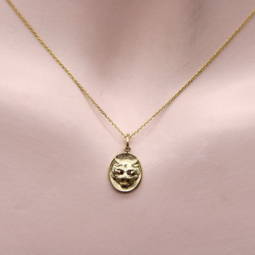 Cute-As-A-Button - Pendentif ou breloque tête de lionne en or 14K et rubis 58 Facettes