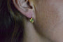 Boucles d'oreilles dormeuses à émeraudes taille marquise en or jaune 18 carats 58 Facettes 3835