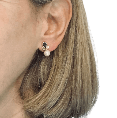 Boucles d'oreilles Boucles d’oreilles en or jaune, diamants, saphirs et perles de culture 58 Facettes Z15B51750