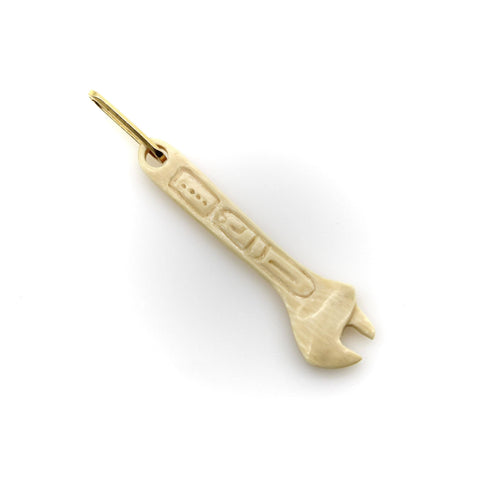 Pendentif clé à molette en défense de mammouth fossilisée, bélière en or 14K 58 Facettes A2007K
