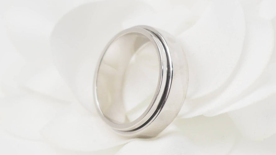 Bague 56 Piaget Possession - Alliance en or blanc 18 kt 58 Facettes 30246