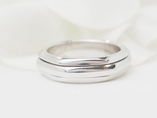 Bague 54 Piaget Possession - Alliance en or blanc 18 kt 58 Facettes 31621
