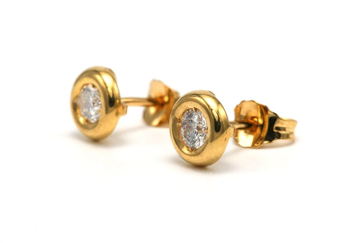Boucles d'oreilles Boucles d’oreilles contemporaines en or jaune 18 carats serties de diamants 58 Facettes B829