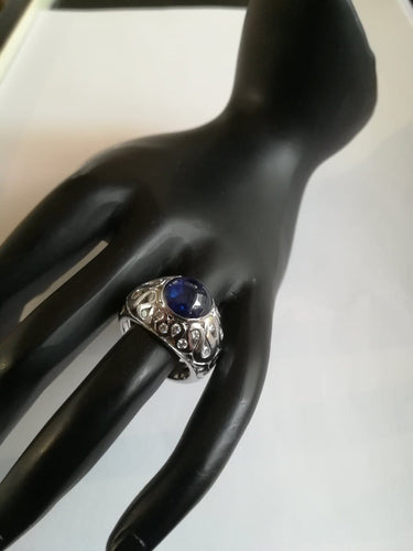 Bague 52 Bague dôme - Saphir cabochon et diamants en or blanc 18 ct 58 Facettes 01354
