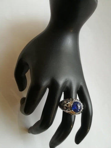 Bague 52 Bague dôme - Saphir cabochon et diamants en or blanc 18 ct 58 Facettes 01354