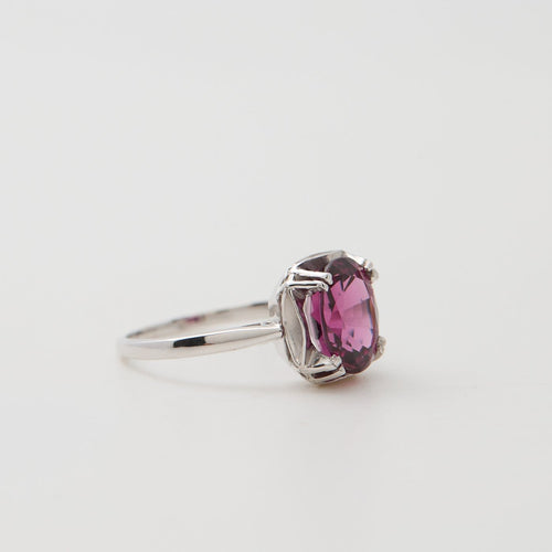 Bague 53 Bague sertie d’un grenat rhodolite ovale en or gris 18K 58 Facettes BAGUE-LP1827