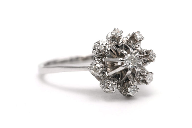 Bague 51 Bague Art déco en or blanc 18 carats sertie de diamants taille brillant 58 Facettes B841