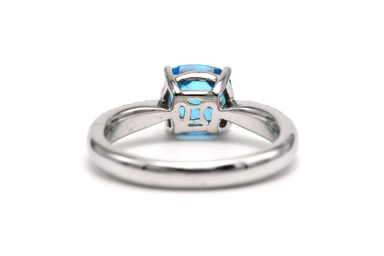 Bague 51 Bague contemporaine en or blanc 18 carats, topaze et diamants 58 Facettes B842