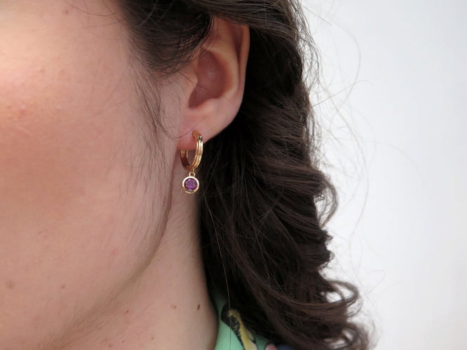Boucles d'oreilles Poiray Lolita - Boucles d'oreilles créoles en or jaune 18k et grenat 58 Facettes 273807
