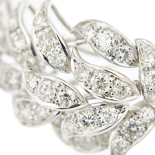 Boucles d'oreilles Boucles d'oreilles feuilles à diamants en or blanc 18 ct 58 Facettes 31914