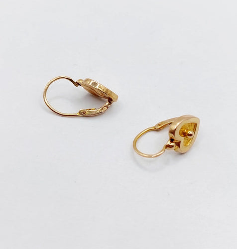 Boucles d'oreilles Boucles d’oreilles dormeuses antiques en or rose 18k cœur 58 Facettes A06903