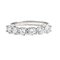 Alliance demi-tour en or blanc et diamants