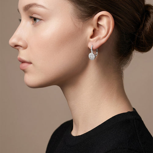 Boucles d'oreilles Boucles d’oreilles dormeuses en or blanc 18 carats et diamants 58 Facettes 66300062