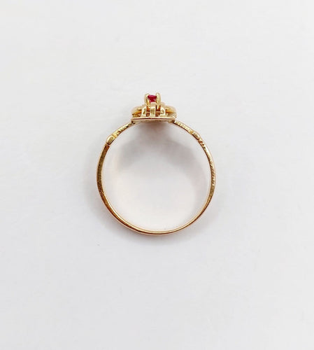 Bague 49.5 Bague chevalière victorienne en or rose 18k et rubis (circa 1890) 58 Facettes A06917