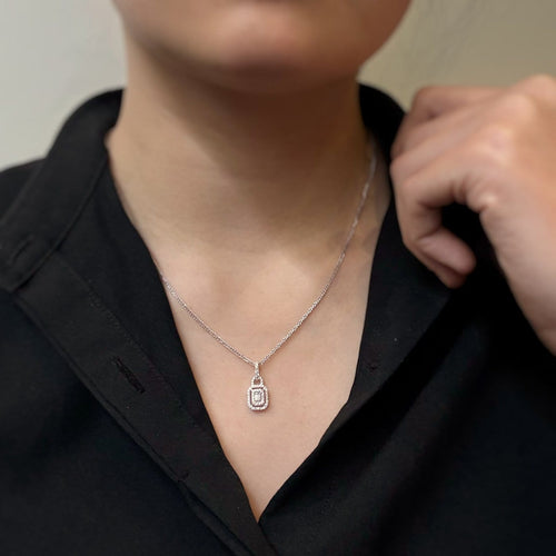 Collier Collier pendentif en or blanc 750 et diamants 58 Facettes 260089R
