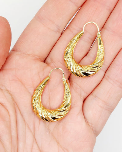 4e99ced1-d4db-470c-f4a7-f95a32bc6300